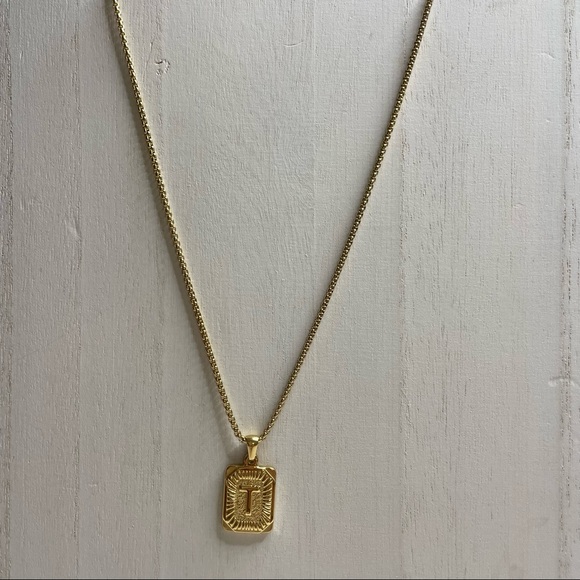 T Initial Necklace_Square Shape - Picture 1 of 5